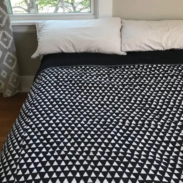 Kamana Black Quilt Online